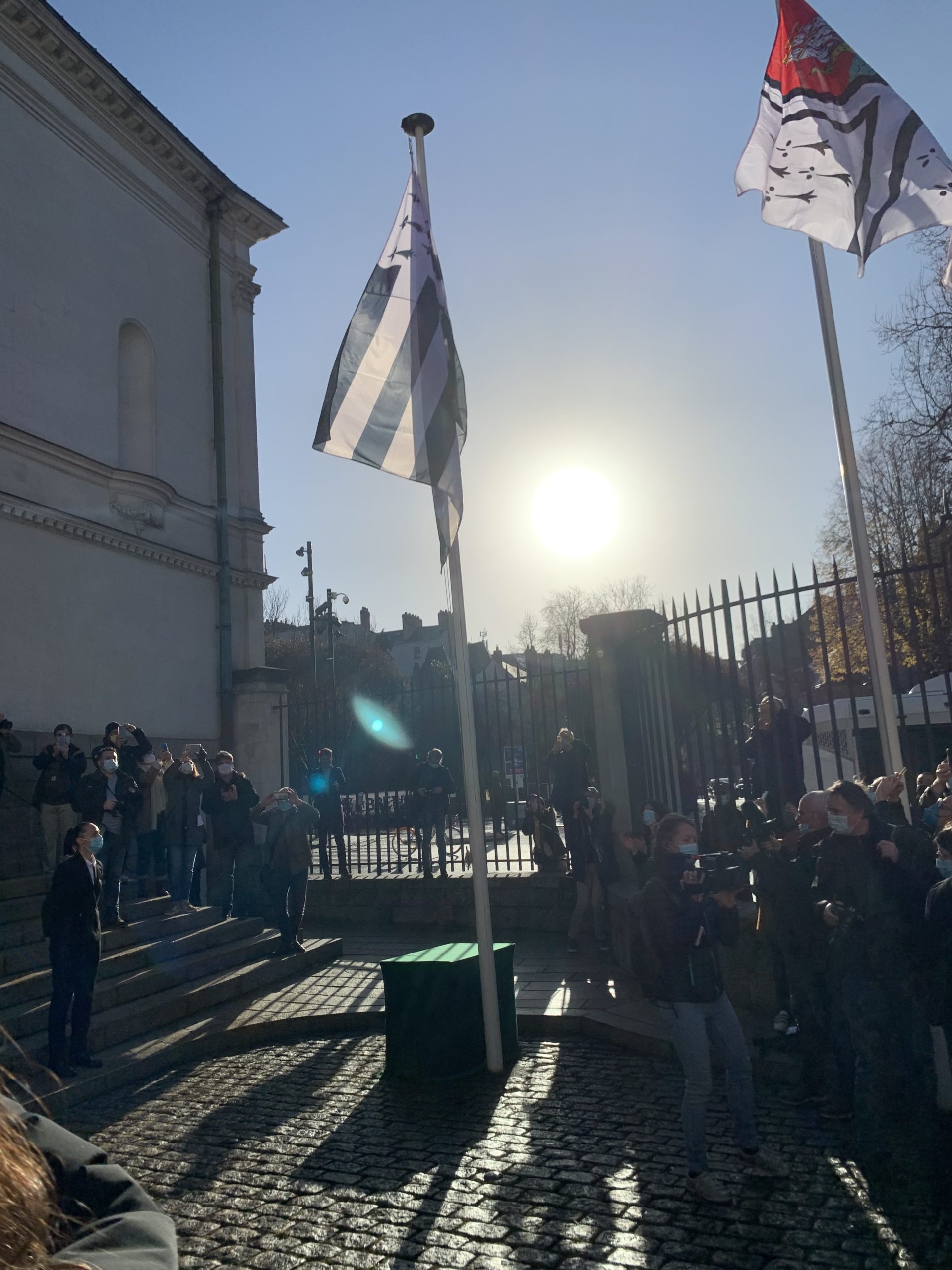 drapeau breton à la mairie de Nantes