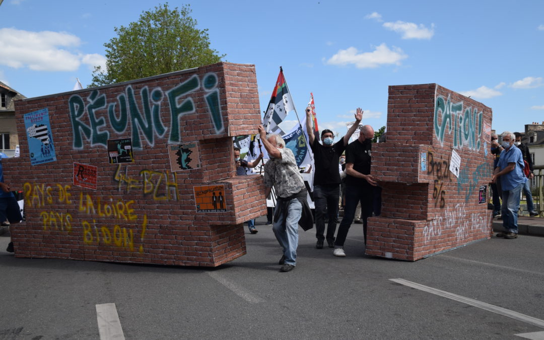 FRANCHISSEMENT DU MUR DE REDON