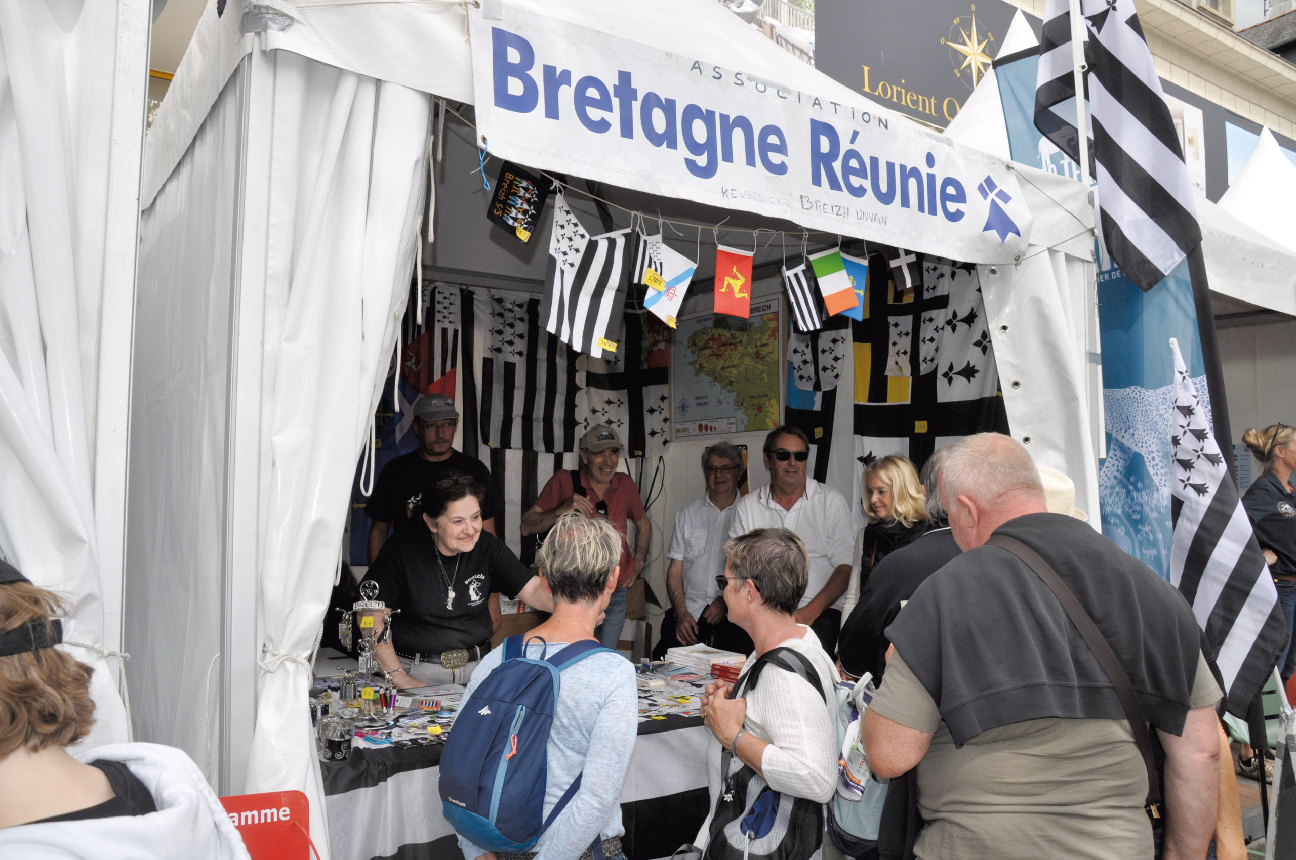 Stand Bretagne Réunie au Festival Interceltique de Lorient